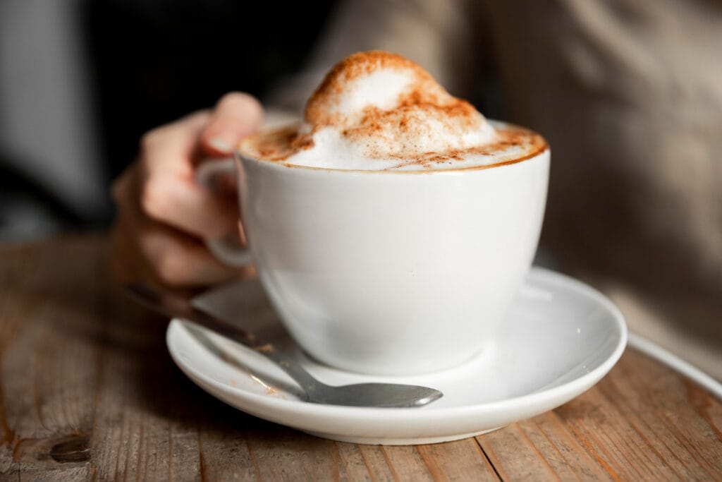 Como fazer café cappuccino em casa